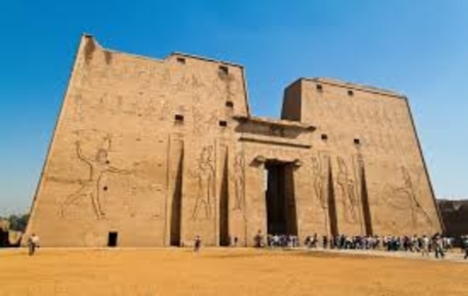 Nile Cruise Tour to Luxor & Aswan from Hurghada 